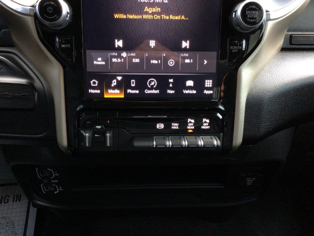 Used 2024 RAM 2500 Laramie AWD/4WD image 20