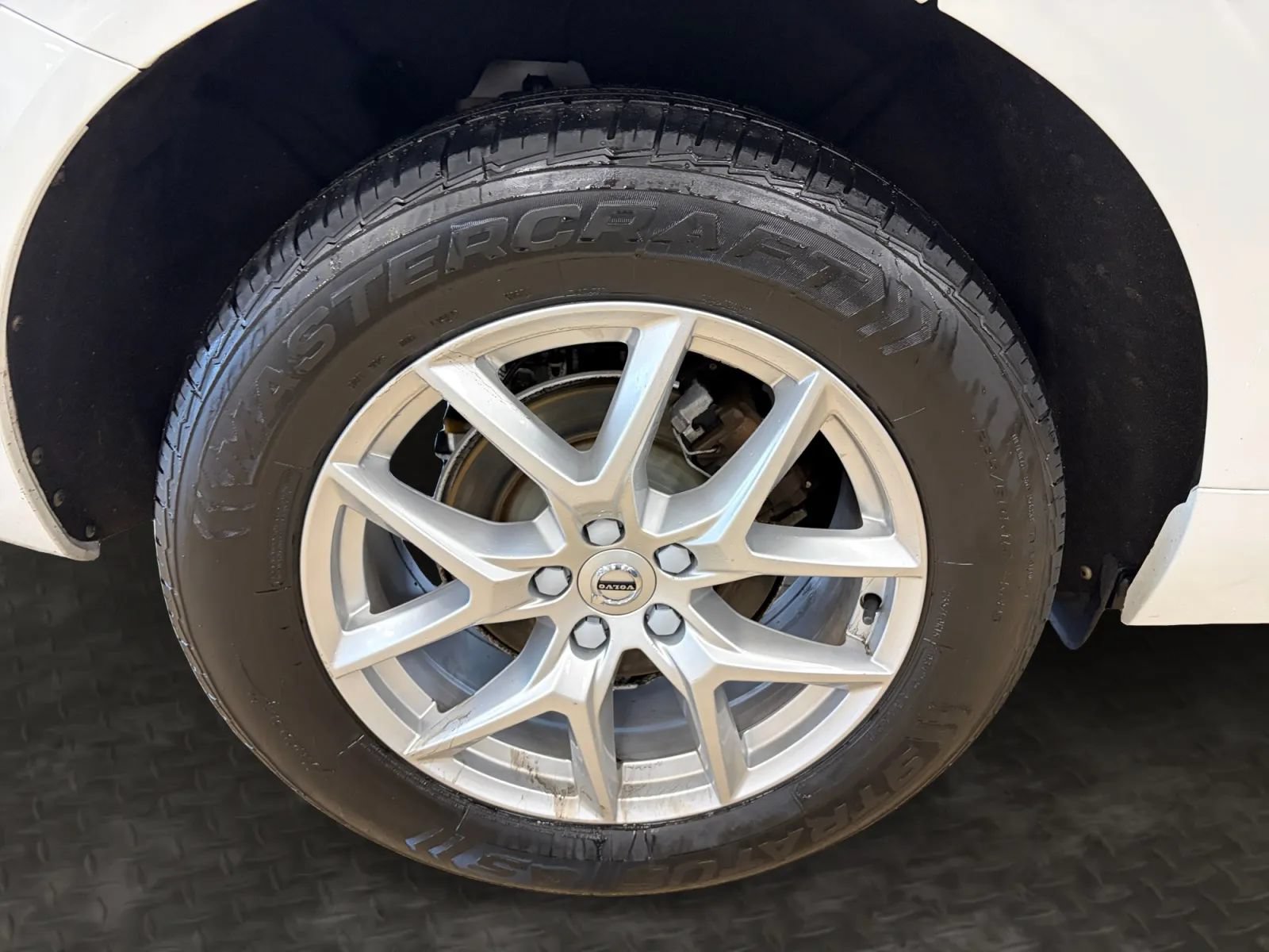 Used 2020 Volvo XC60 T5 Momentum AWD/4WD image 38