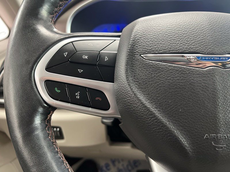 Used 2019 Chrysler Pacifica Touring-L Plus FWD image 23