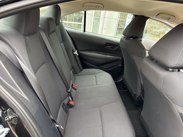 Used 2022 Toyota Corolla LE image 29