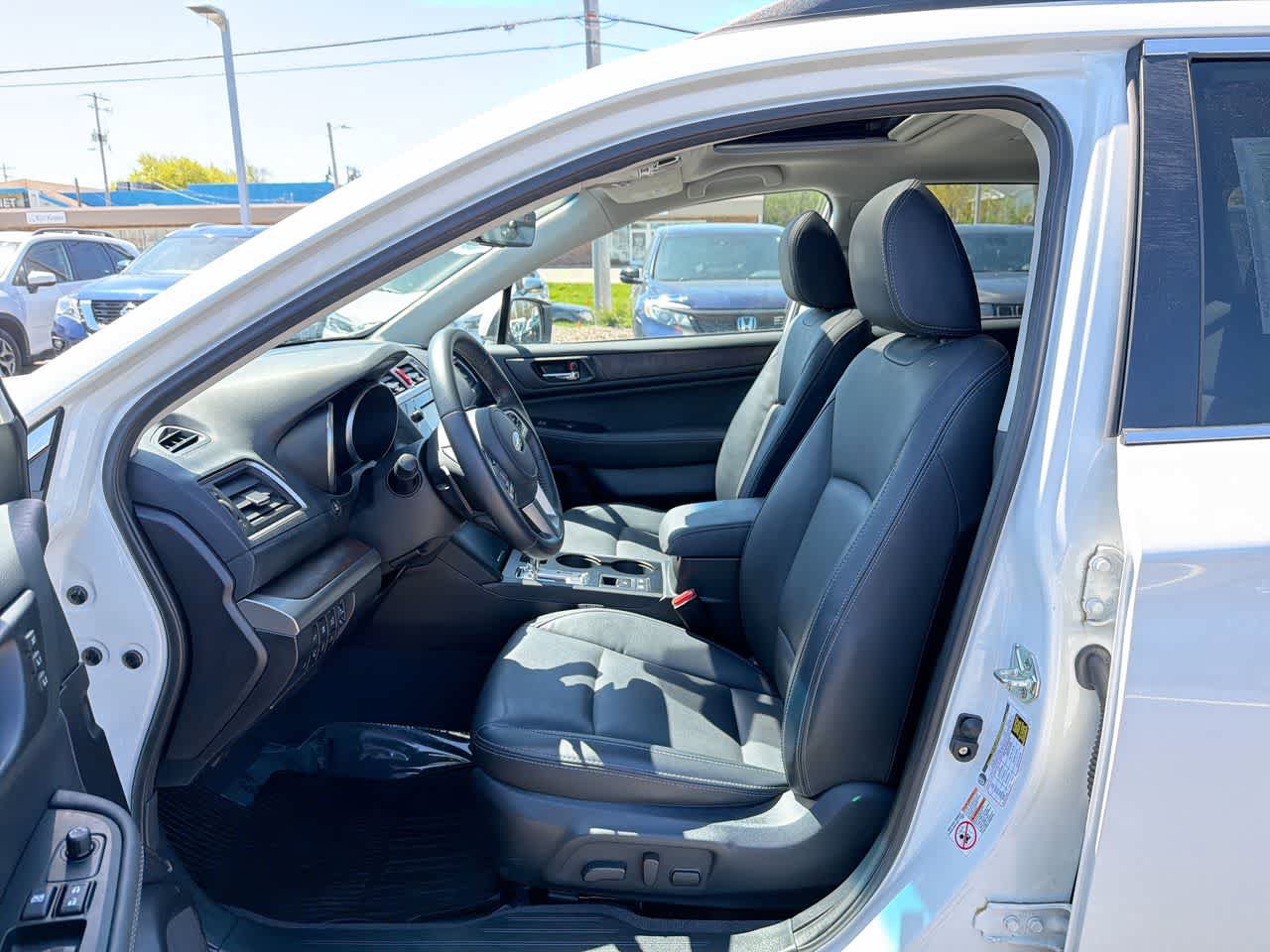 Used 2017 Subaru Outback 3.6R Limited image 21