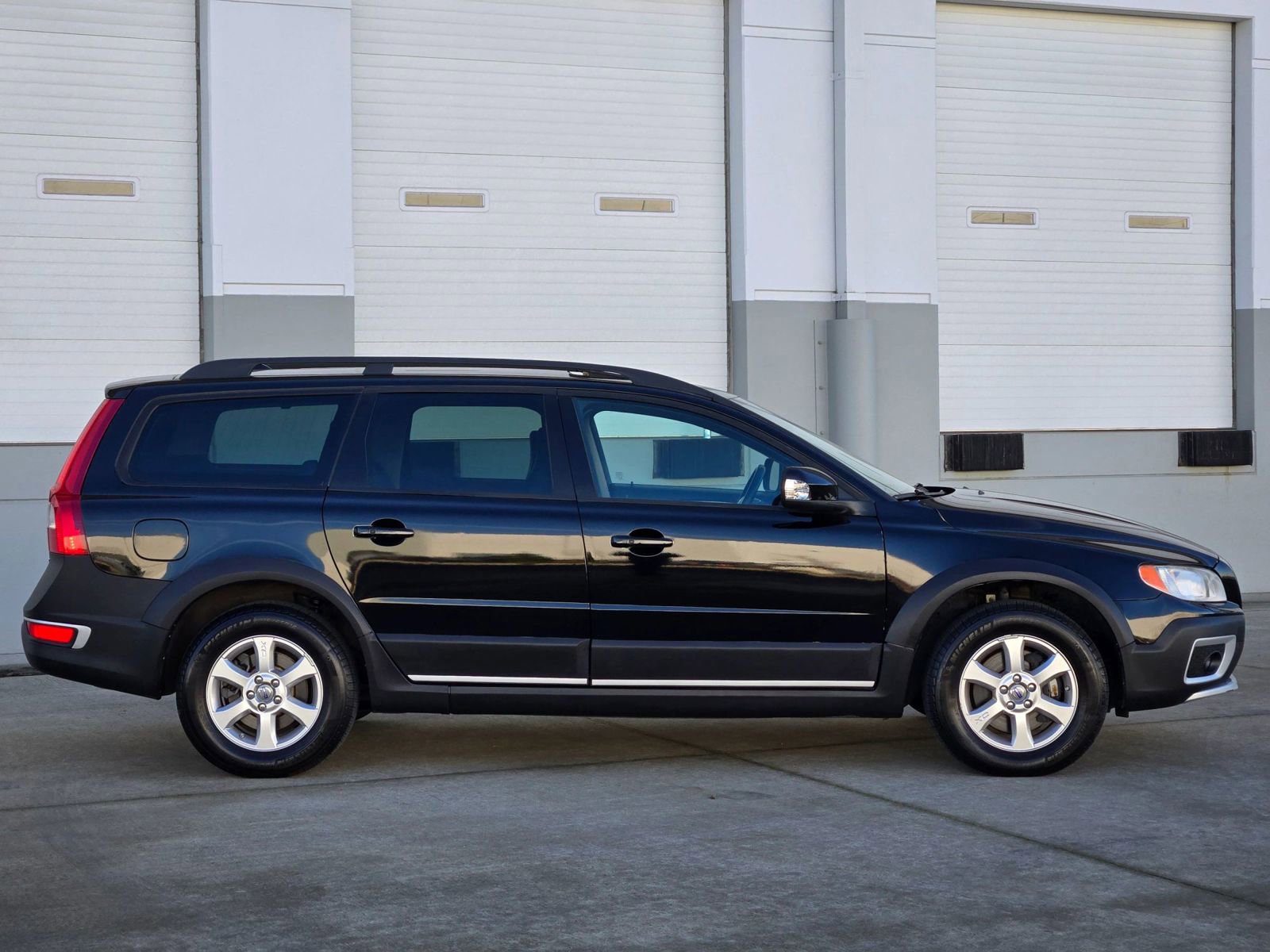 Used 2013 Volvo XC70 3.2 image 9