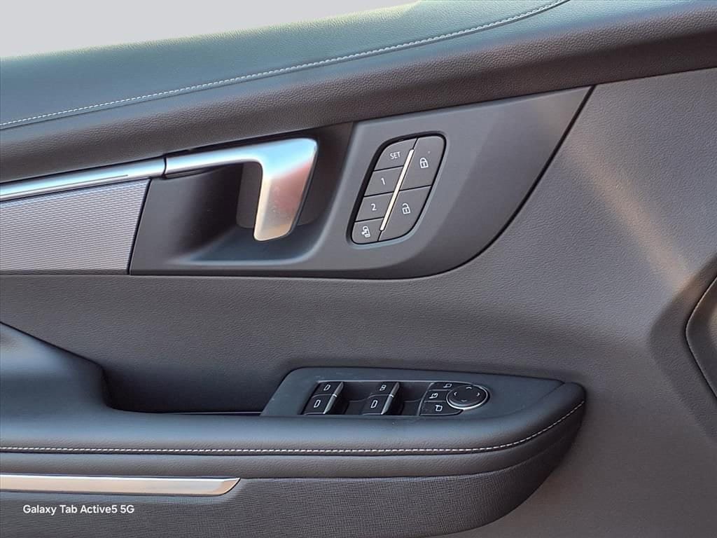 New 2026 Buick Enclave Sport Touring w/ Power Package FWD image 17
