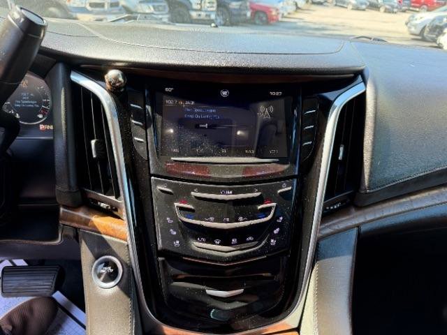 Used 2015 Cadillac Escalade ESV Premium AWD/4WD image 24
