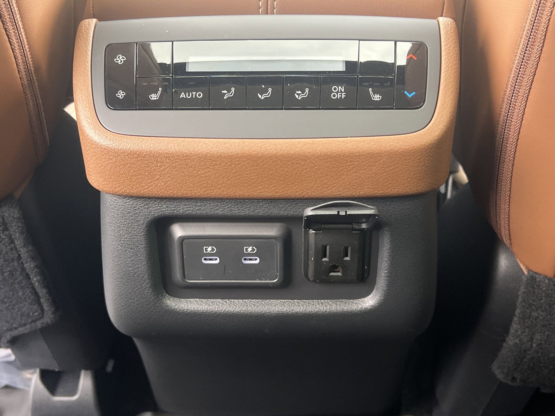 New 2026 Nissan Pathfinder Platinum image 21