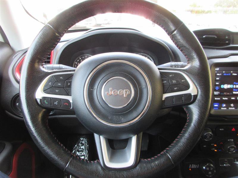 Used 2021 Jeep Renegade Trailhawk w/ Trailer Tow Group image 12