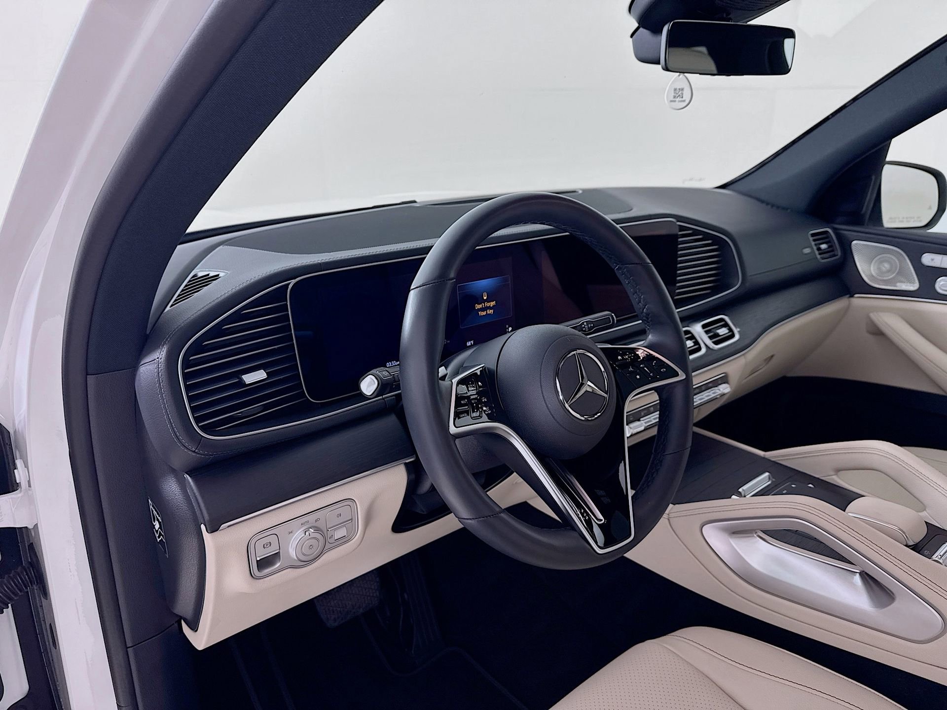 Certified 2025 Mercedes-Benz GLS 450 4MATIC image 10