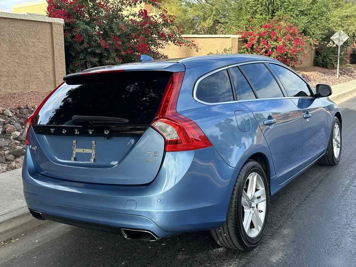 Used 2015 Volvo V60 T5 Premier Plus image 9