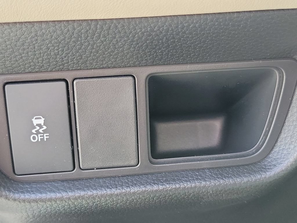 Certified 2027 Honda HR-V LX image 19