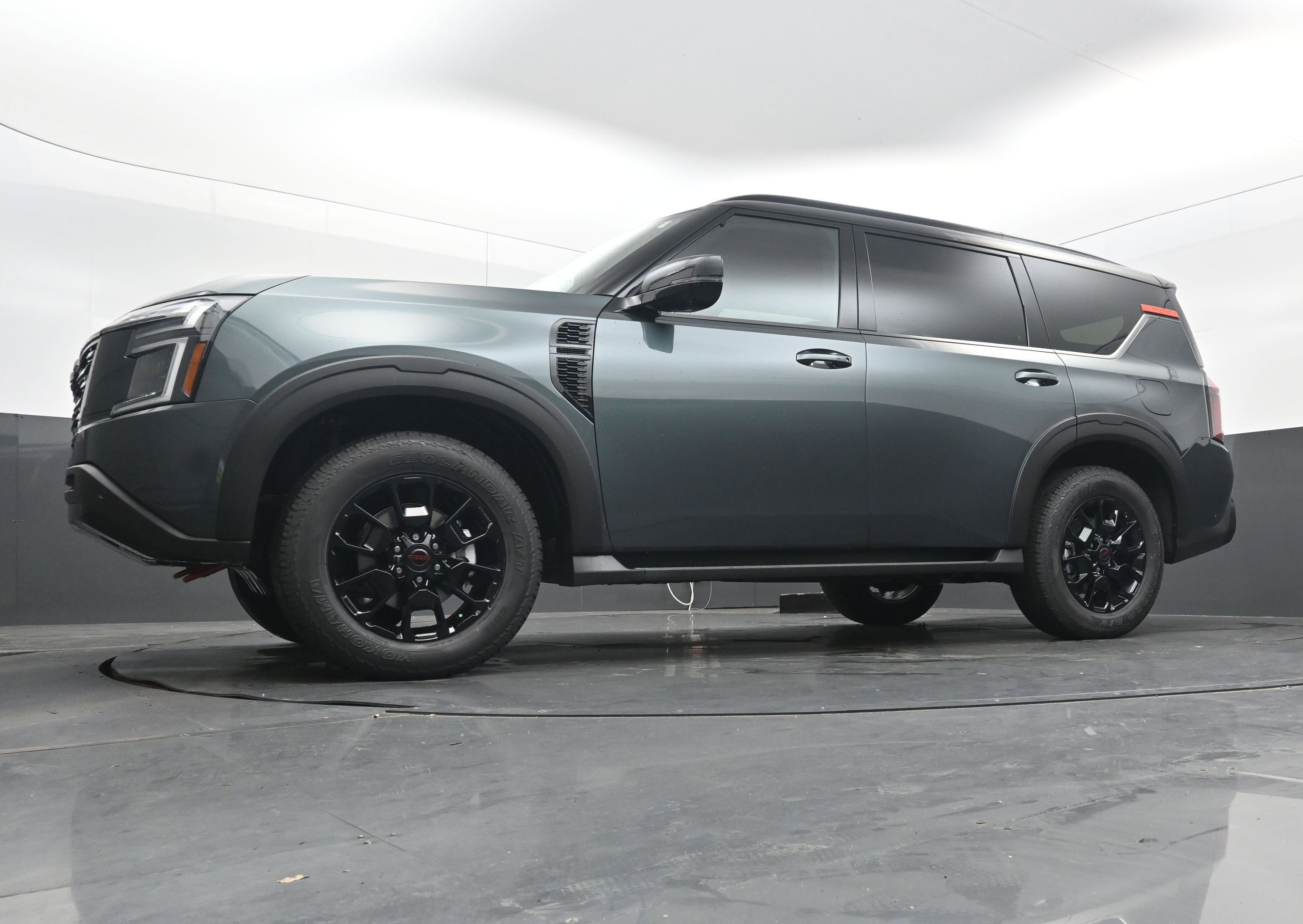 New 2025 Nissan Armada PRO-4X image 25