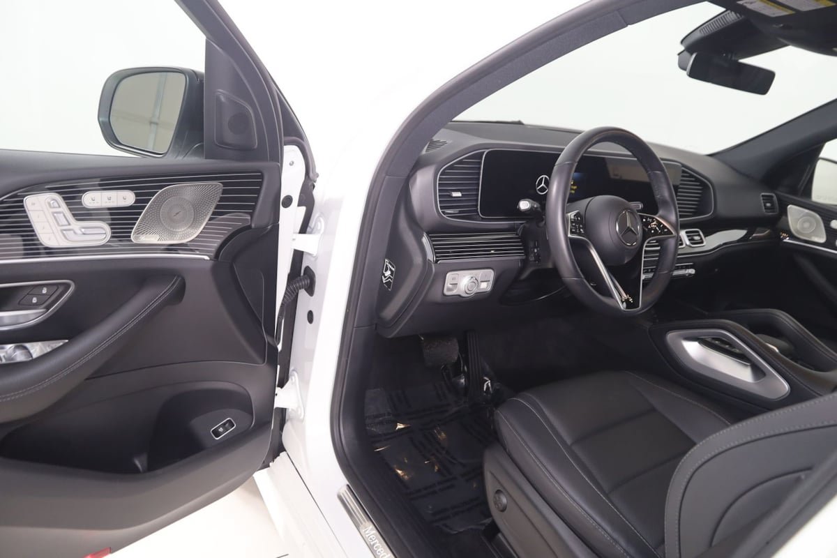 Used 2025 Mercedes-Benz GLE 450 4MATIC image 53