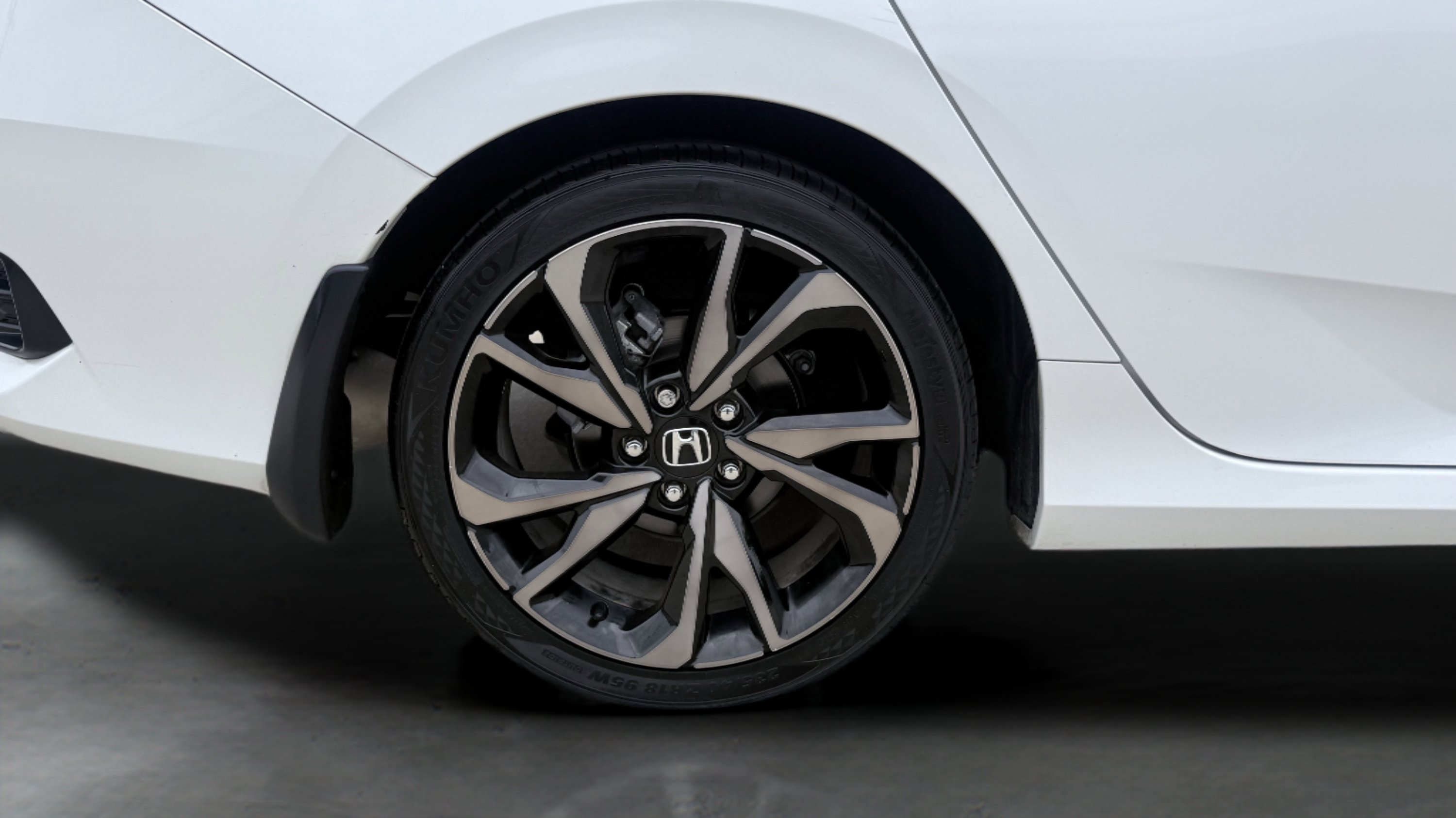 Used 2020 Honda Civic Sport image 9