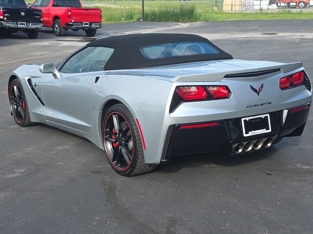Used 2017 Chevrolet Corvette Stingray Convertible RWD image 3