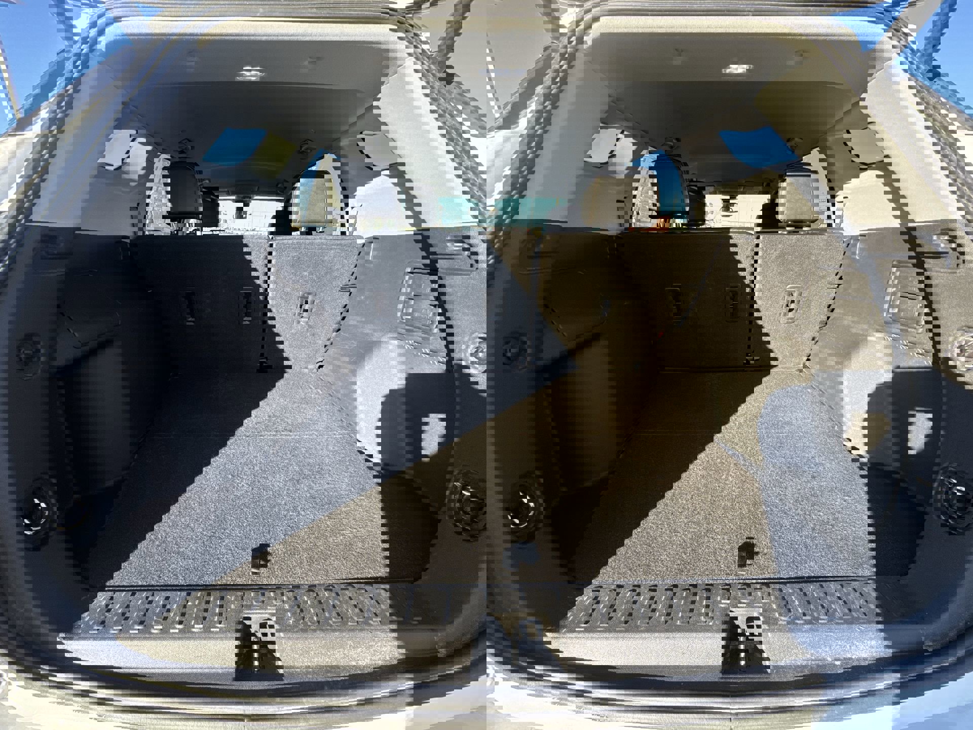 Used 2021 GMC Terrain SLT image 24