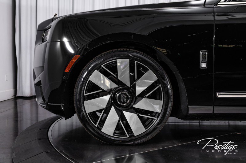 Used 2025 Rolls-Royce Cullinan image 10
