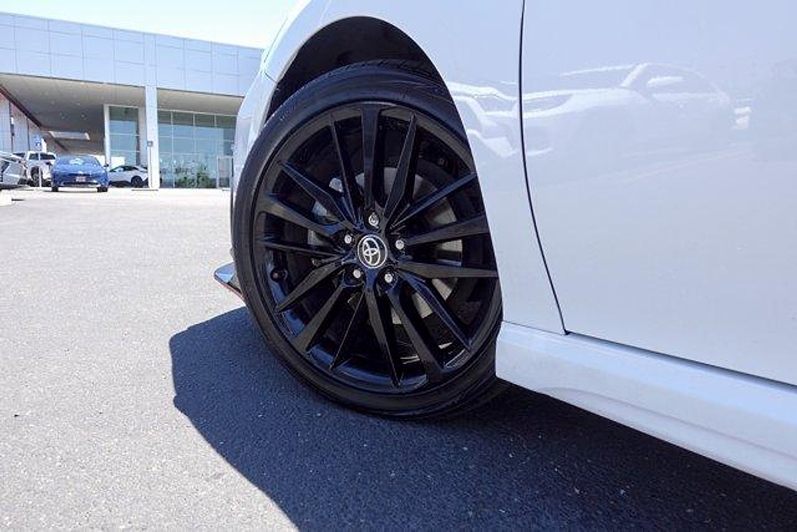 Used 2022 Toyota Camry SE FWD image 9