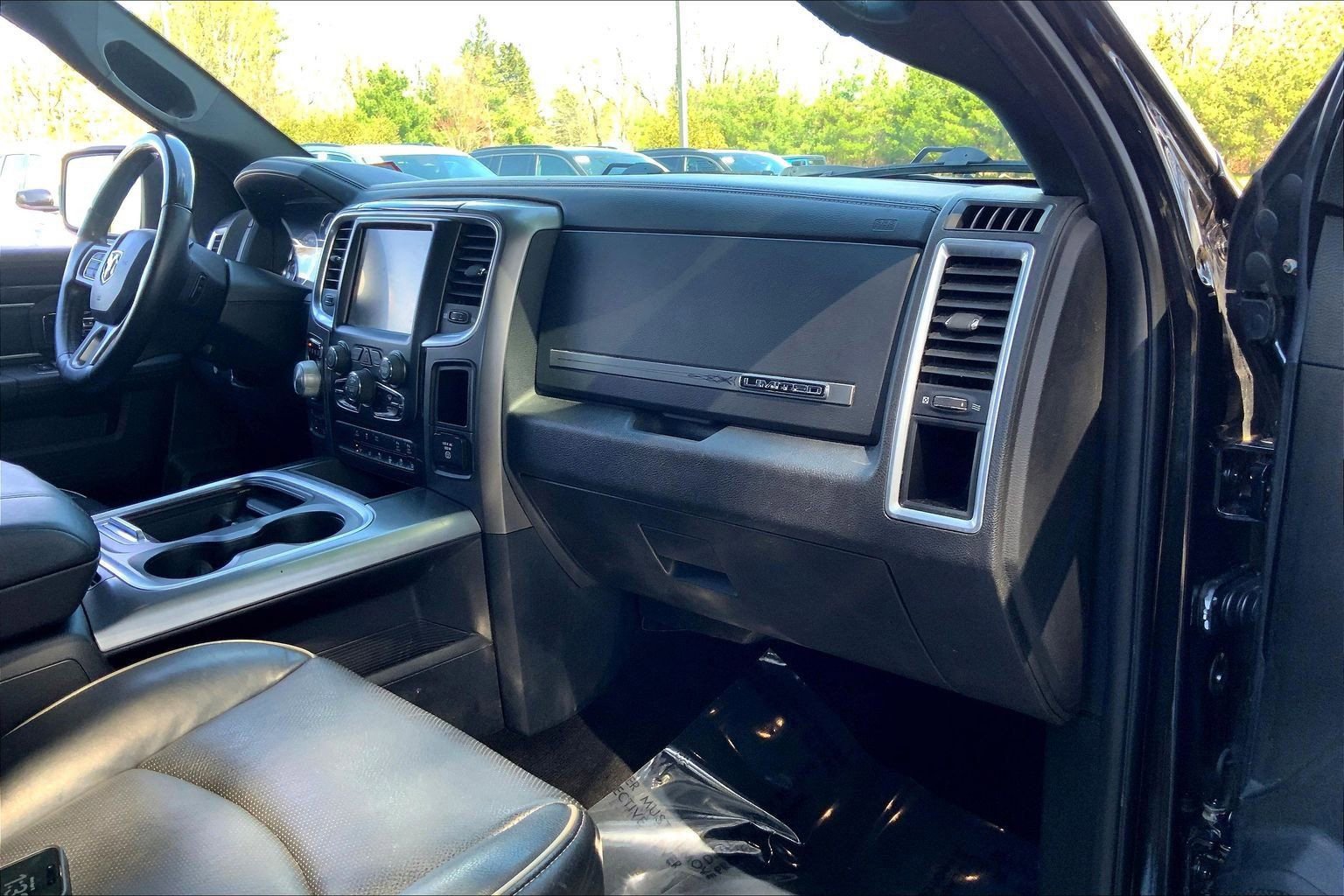 Used 2017 RAM 1500 Limited AWD/4WD image 13