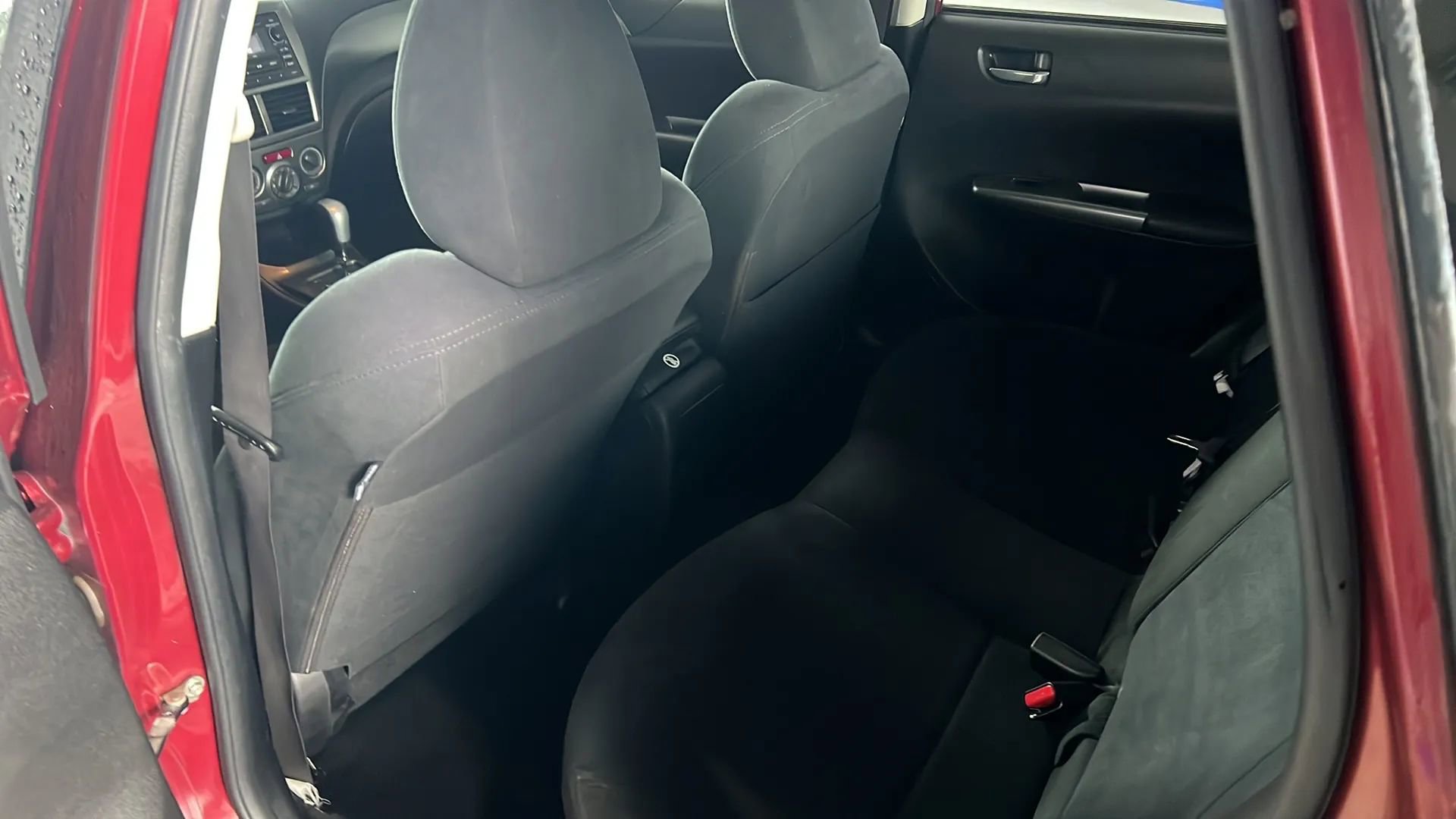 Used 2011 Subaru Impreza 2.5i Premium w/ PWR Moonroof Value Pkg image 12