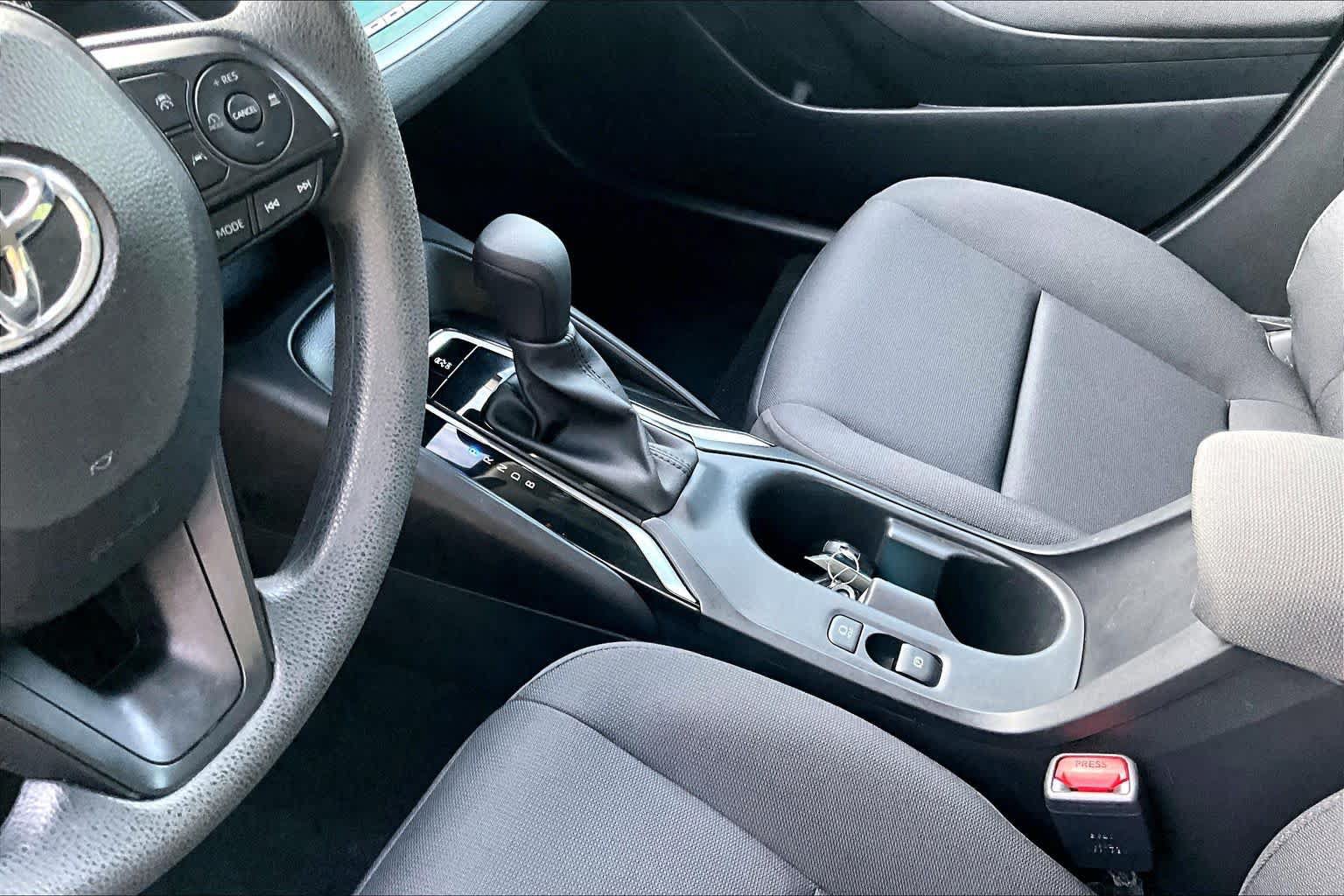 Certified 2025 Toyota Corolla LE w/ Convenience Package FWD image 17