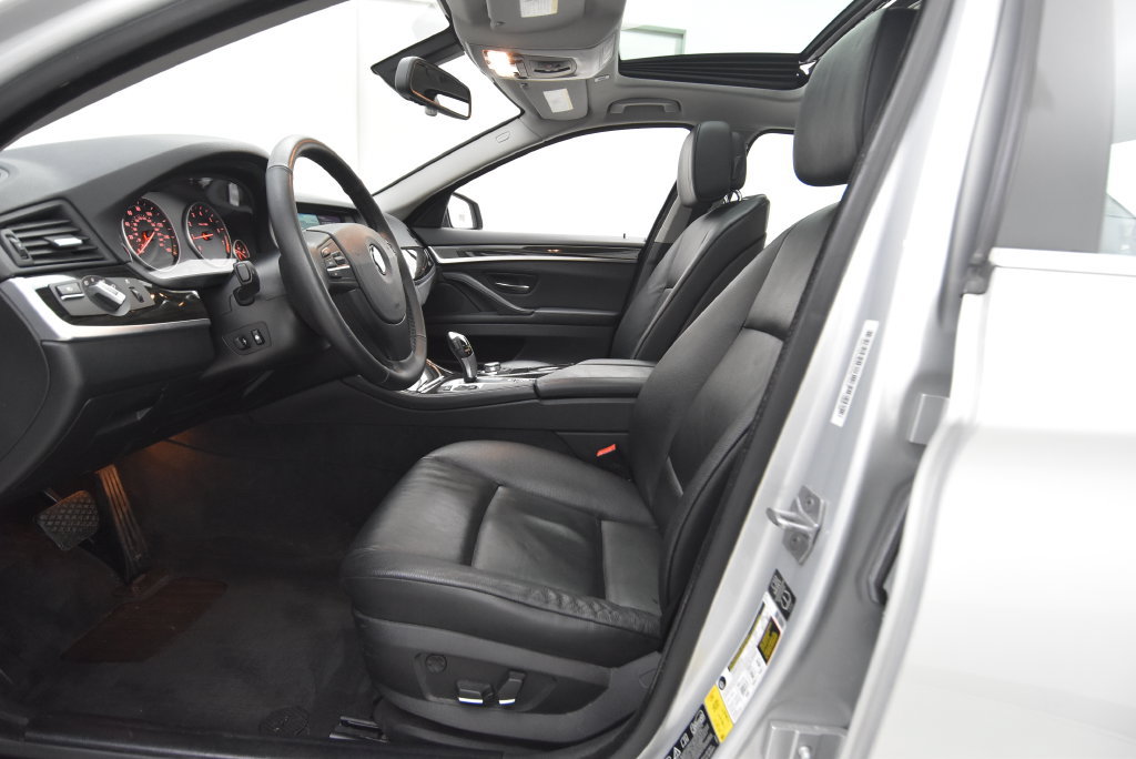 Used 2013 BMW 528i xDrive Sedan AWD/4WD image 31