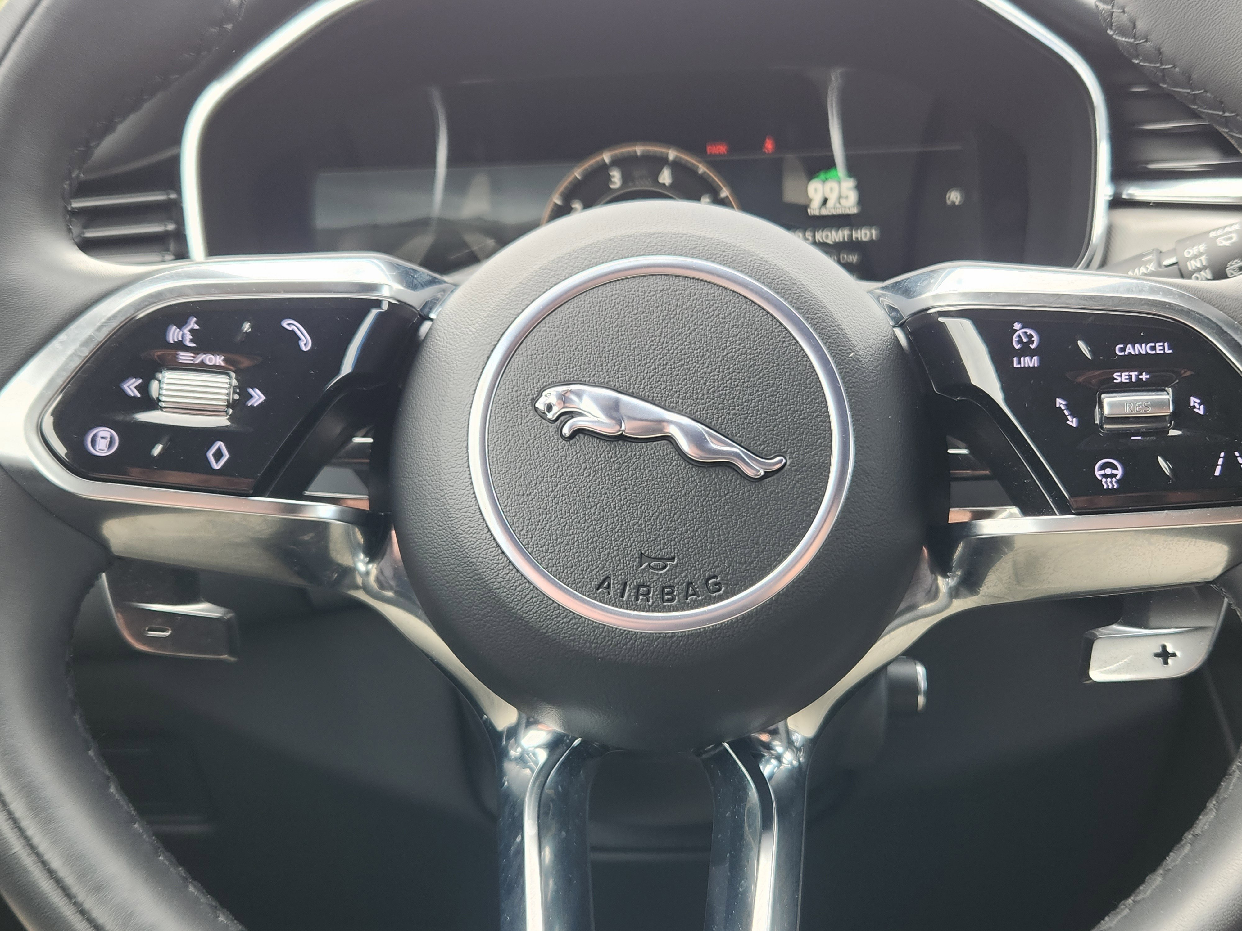 Used 2026 Jaguar F-PACE R-Dynamic S AWD/4WD image 7