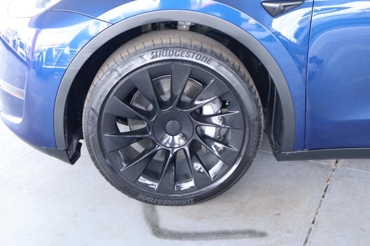 Used 2021 Tesla Model Y Long Range AWD/4WD image 12