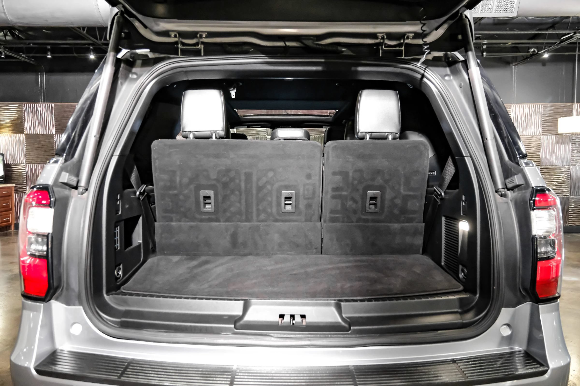 Used 2021 Ford Expedition Limited RWD image 47