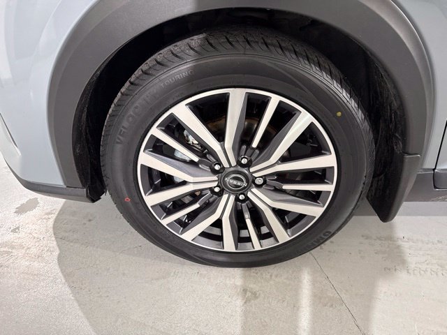 Used 2023 Nissan Kicks SV FWD image 4