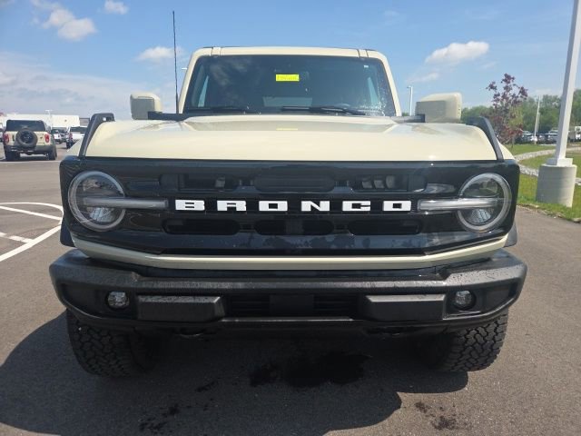 Used 2025 Ford Bronco Outer Banks w/ Sasquatch Package AWD/4WD image 3