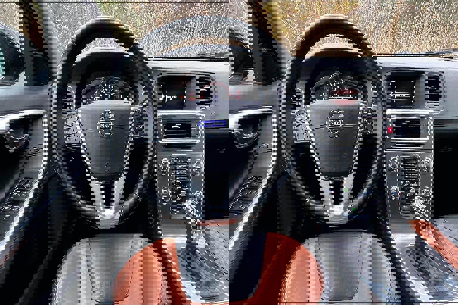 Used 2016 Volvo V60 T5 Cross Country w/ Convenience Package image 5