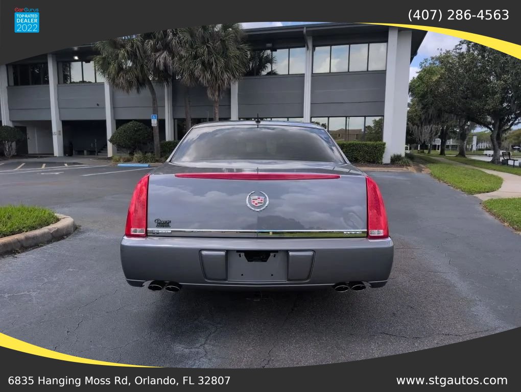 Used 2007 Cadillac DTS w/ Trunk Convenience Package FWD image 4