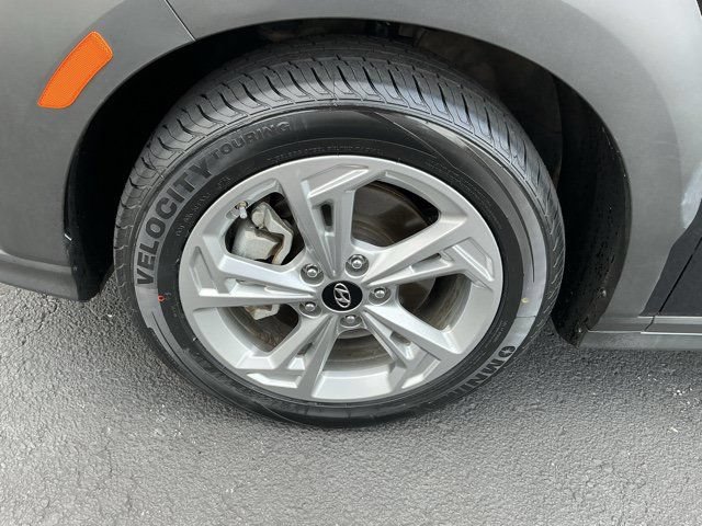 Used 2023 Hyundai Kona SEL AWD/4WD image 13