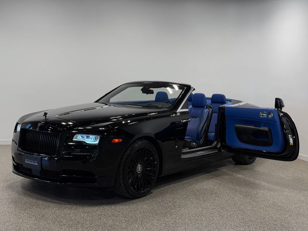 Used 2019 Rolls-Royce Dawn RWD image 18