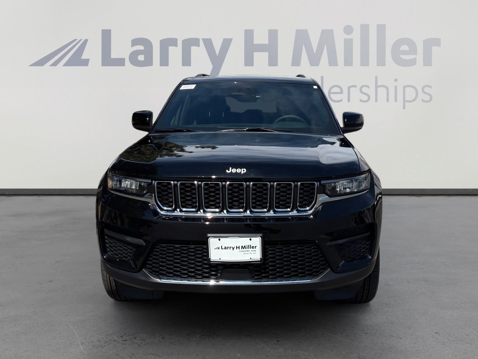 New 2026 Jeep Grand Cherokee Laredo X AWD/4WD image 8