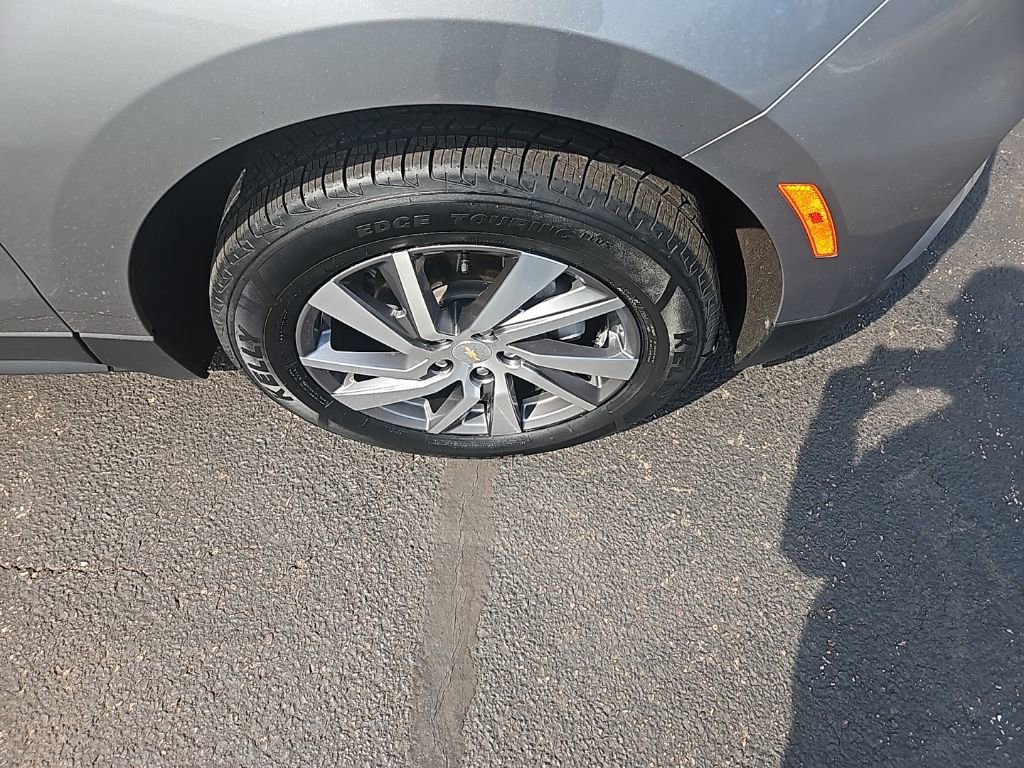 Used 2023 Chevrolet Equinox LT image 10