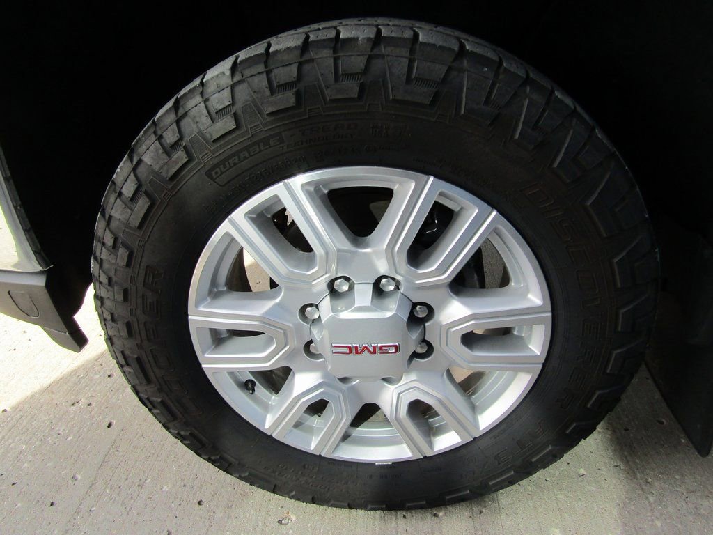 Used 2023 GMC Sierra 2500 SLT image 28