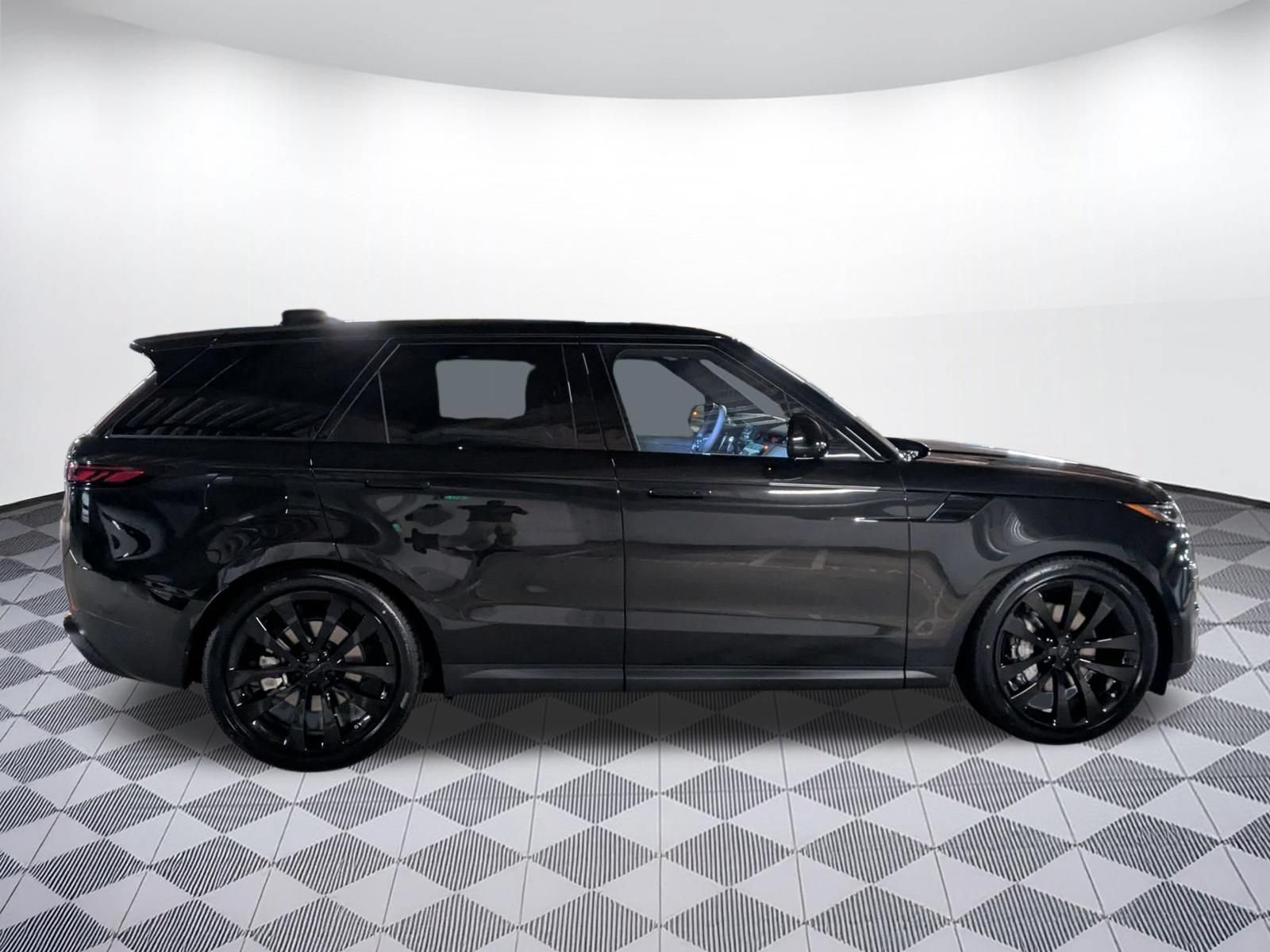 New 2026 Land Rover Range Rover Sport SE AWD/4WD image 6
