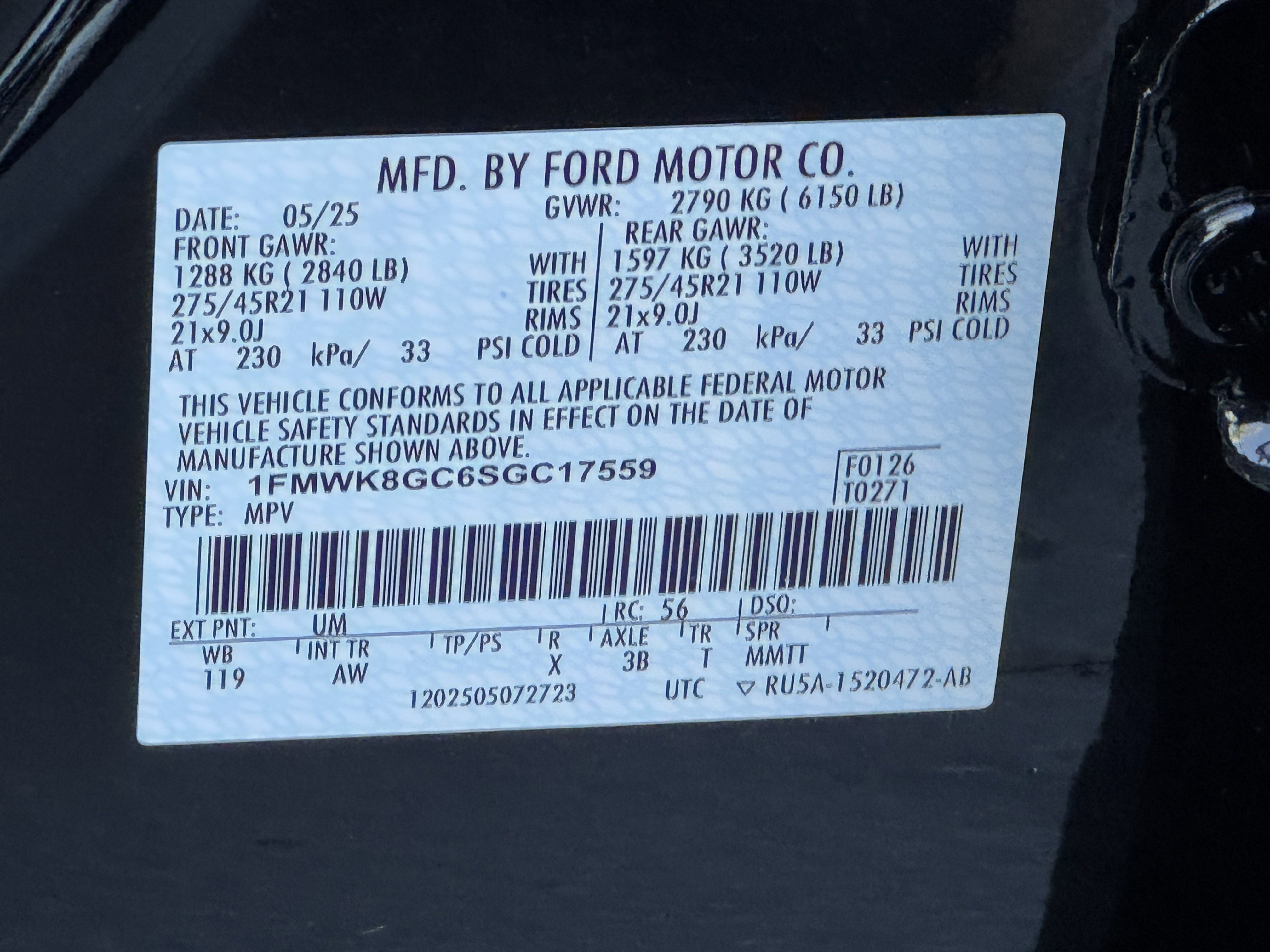 Used 2025 Ford Explorer ST image 41