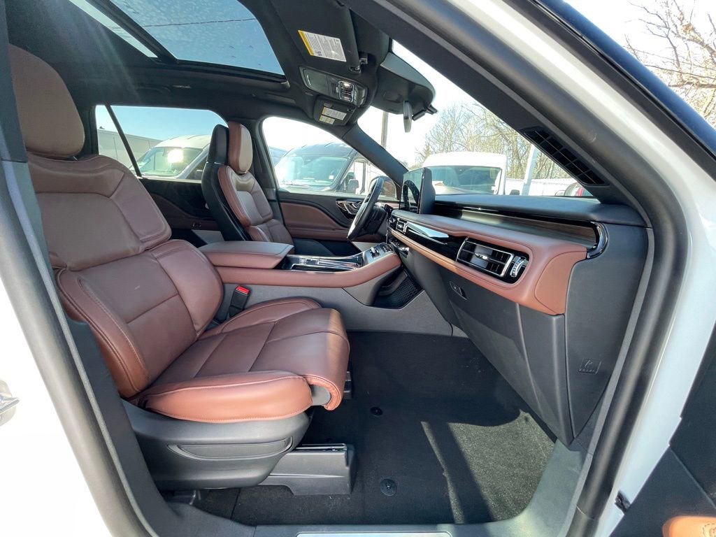 New 2026 Lincoln Aviator Reserve image 27