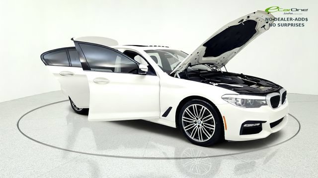 Used 2018 BMW 530e w/ M Sport Package 2 RWD image 11