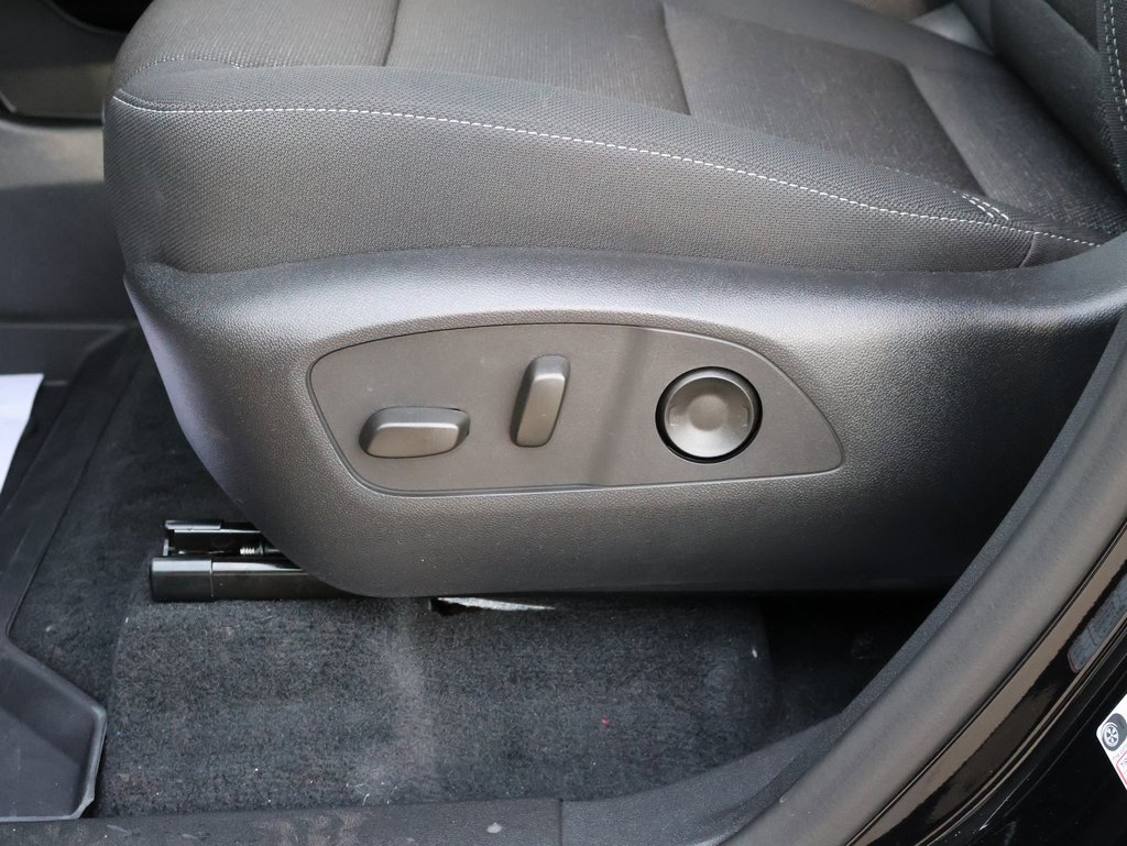 New 2026 Chevrolet Traverse LT image 13