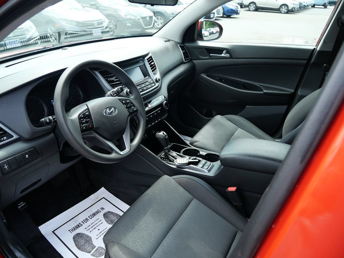 Used 2016 Hyundai Tucson SE w/ Option Group 02 AWD/4WD image 9