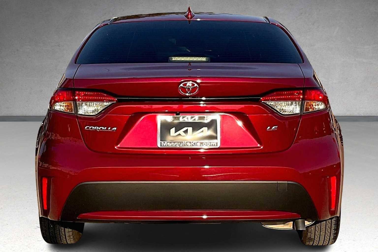 Used 2022 Toyota Corolla LE image 5