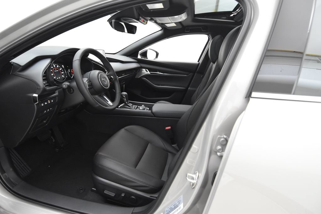 New 2026 MAZDA MAZDA3 Hatchback w/Premium Plus Pkg AWD/4WD image 24