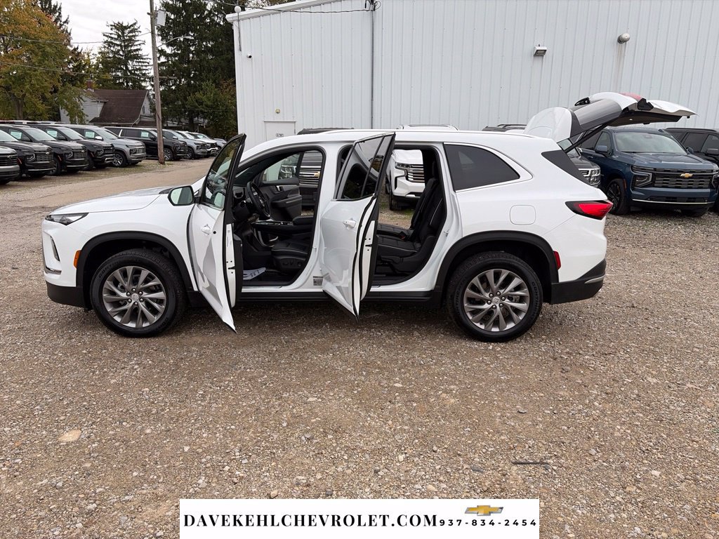 Used 2026 Buick Enclave Preferred FWD image 27