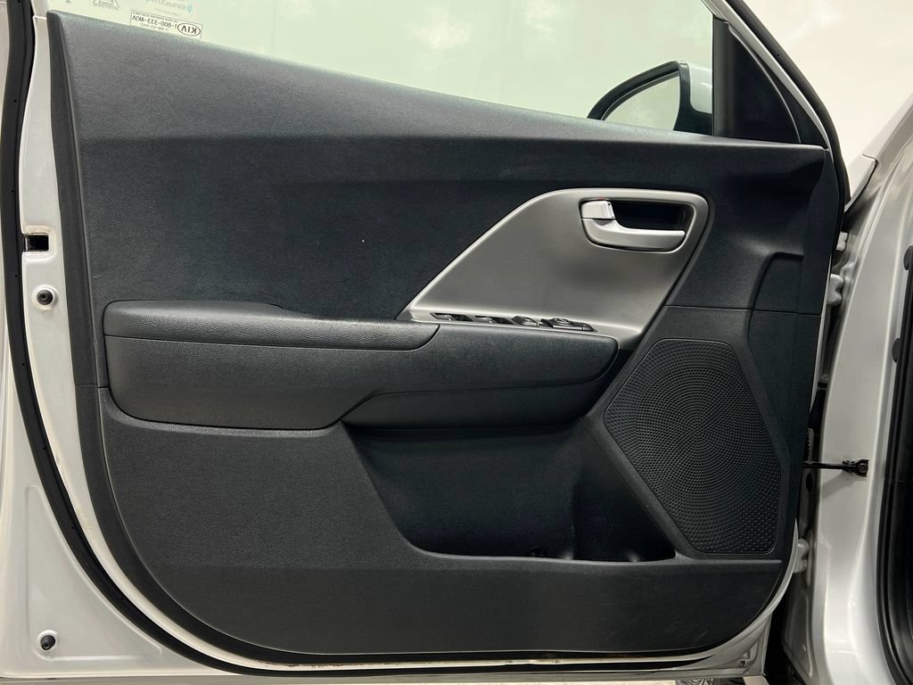 Used 2019 Kia Niro LX FWD image 14