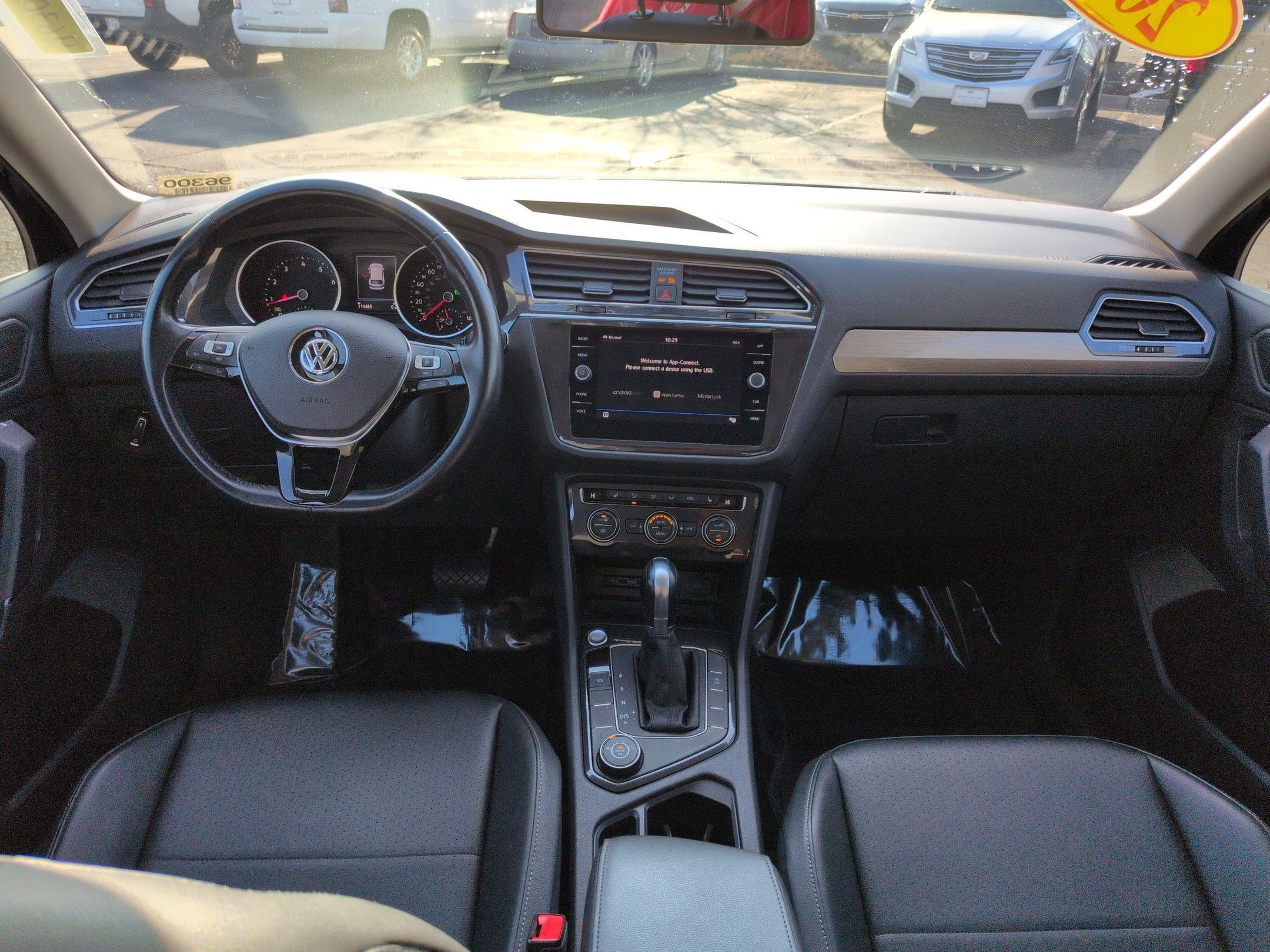 Used 2019 Volkswagen Tiguan SE image 23