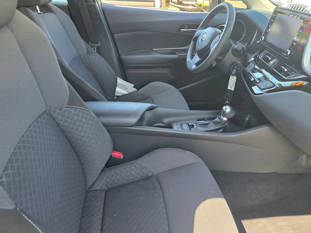 Used 2021 Toyota C-HR LE FWD image 15