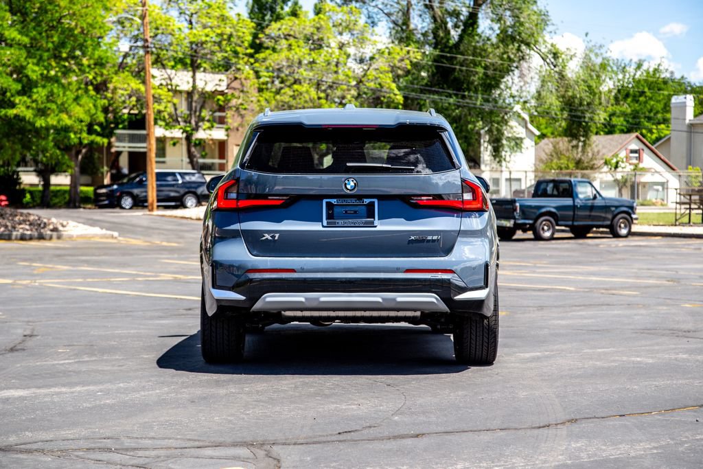 New 2026 BMW X1 xDrive28i w/ Technology Package AWD/4WD image 4