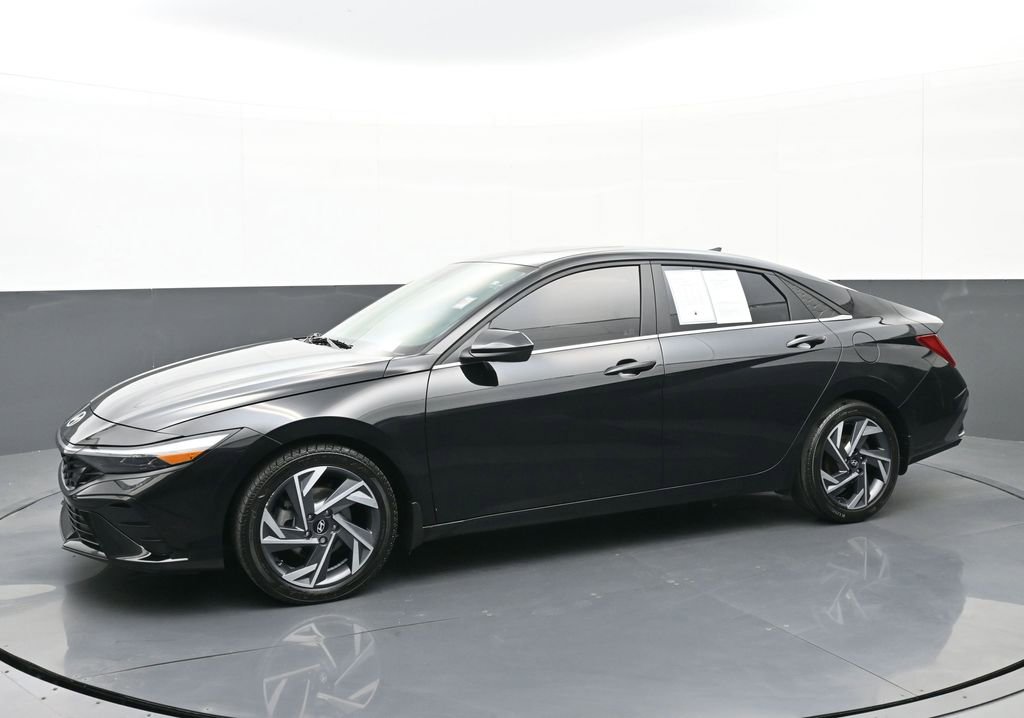 Used 2024 Hyundai Elantra SEL w/ Convenience Package image 7